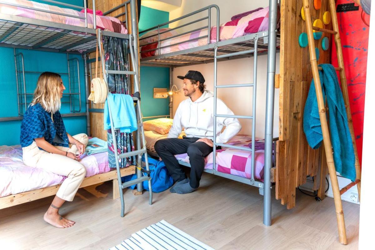 Surf Hostel Biarritz Bagian luar foto
