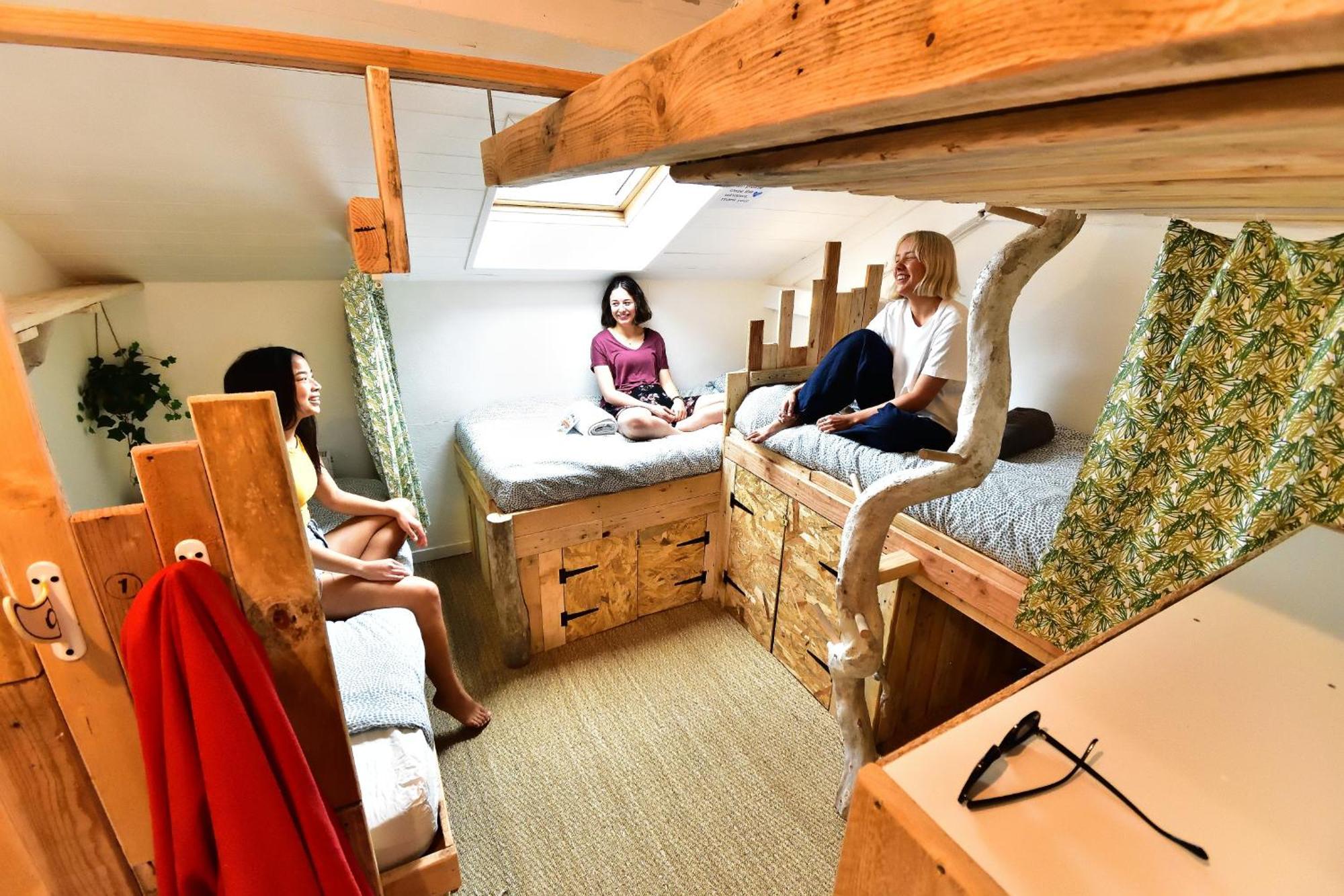 Surf Hostel Biarritz Bagian luar foto