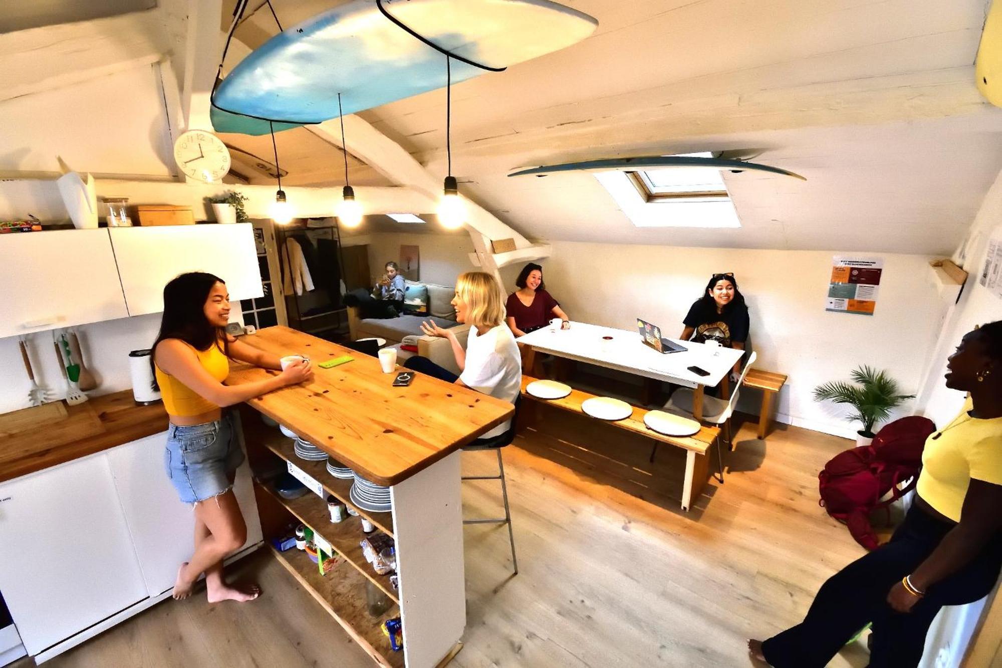 Surf Hostel Biarritz Bagian luar foto